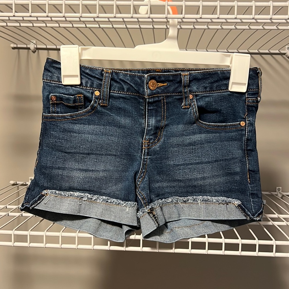 NWOT * Celebrity Pink Denim Short in Size 0 or 24 Waist